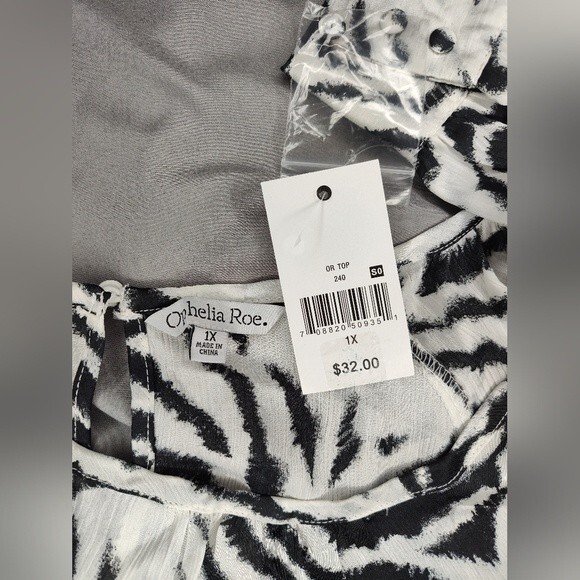 Women's Ophelia Roe Long Sleeve Zebra Print Blouse 1X - Picture 6 of 6